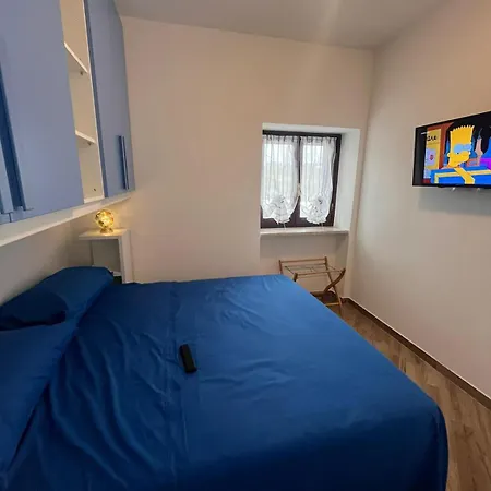 Nyaraló Mari E Monti