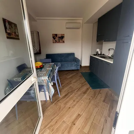 Mari E Monti Nyaraló